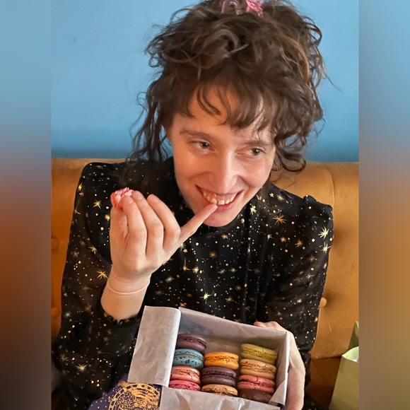 Meet your Posher, Saramax - Picture 6 of 9